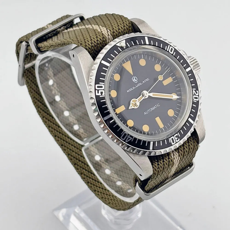 NH35 vintage 40mm sapphire gla - đánh giá và giá Tropic Strap Vintage