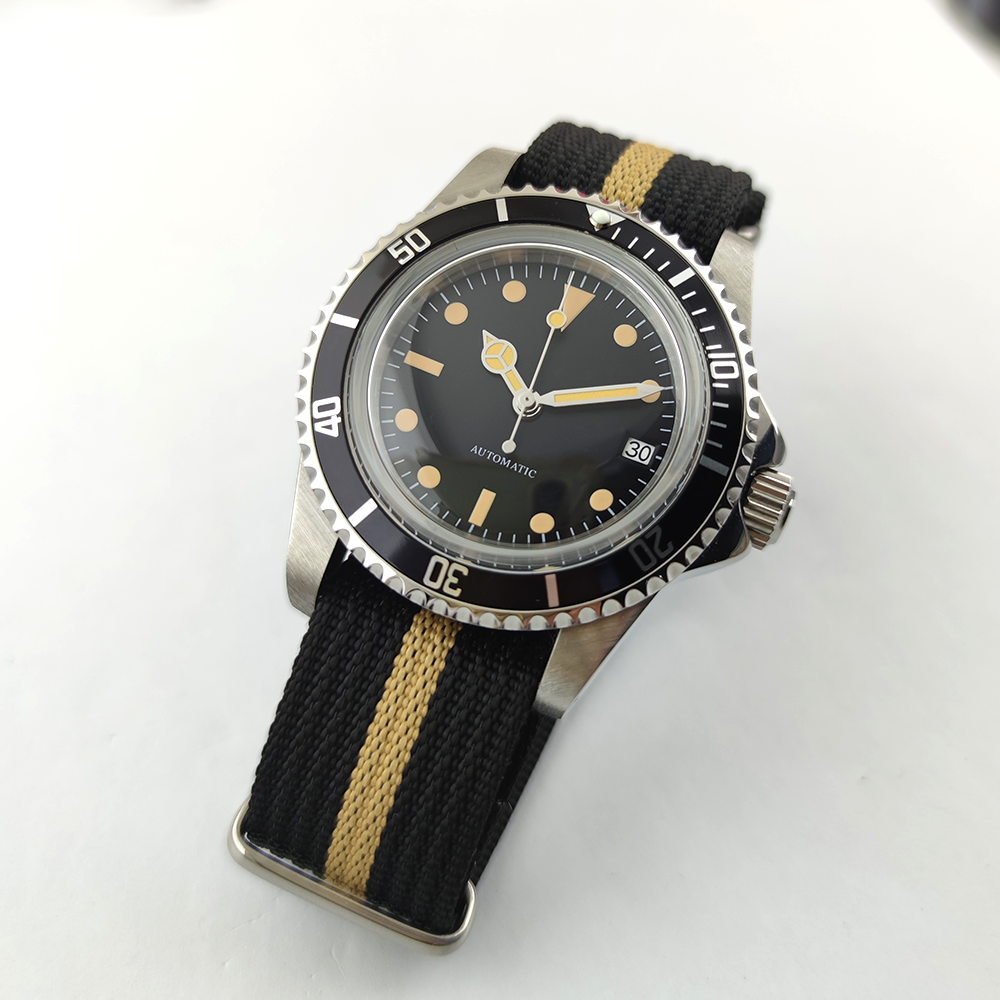 Vintage Diver Automatic Watch  - đánh giá và giá Tropic Strap Vintage